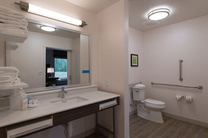Hampton Inn & Suites Fayetteville