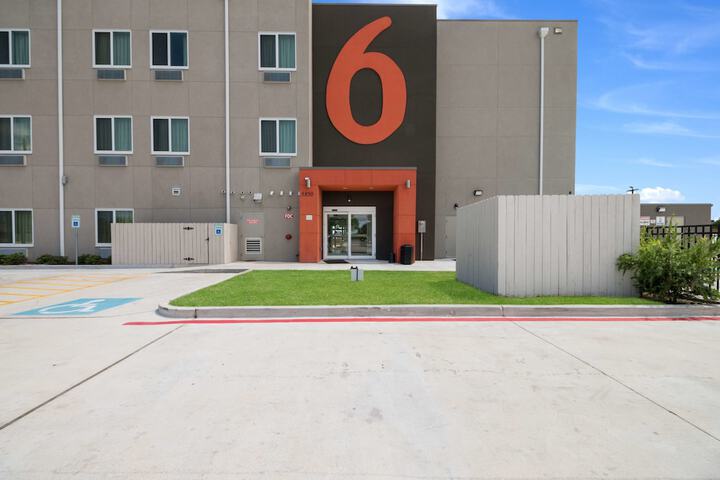 Hotel 6 of 31