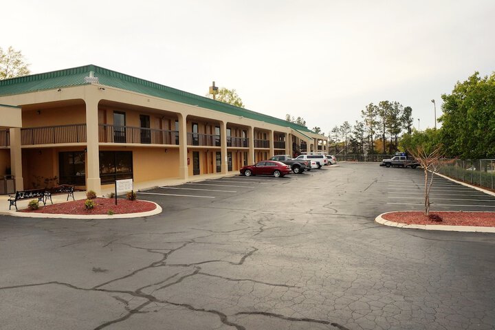 Hotel 7 of 81