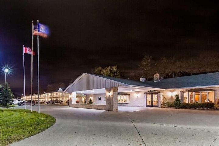Hotel 4 of 35