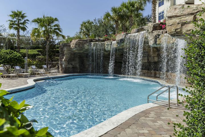 Pool 10 of 115
