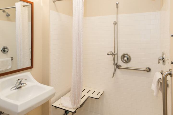 Candlewood Suites Mobile‑Downtown by IHG