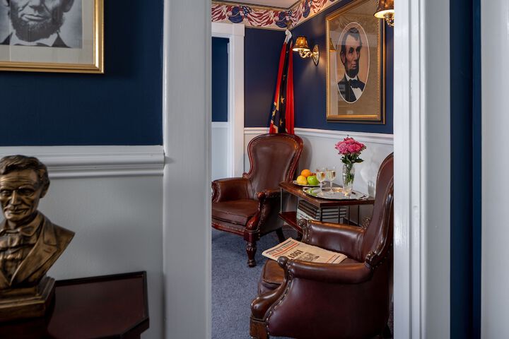 Room 44 of 116