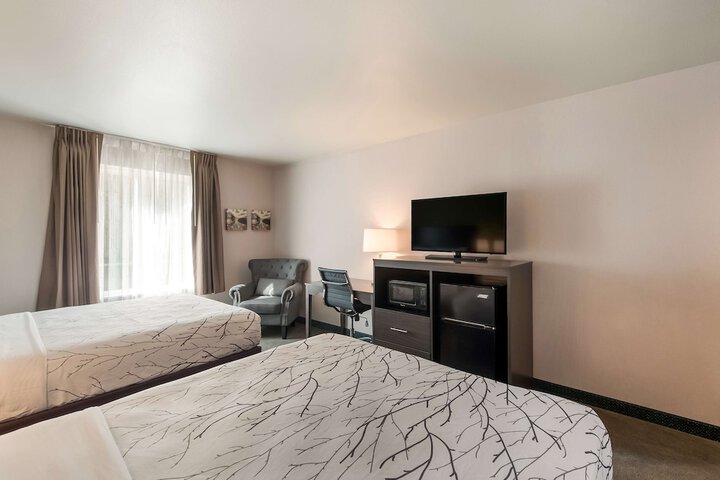Room 18 of 31