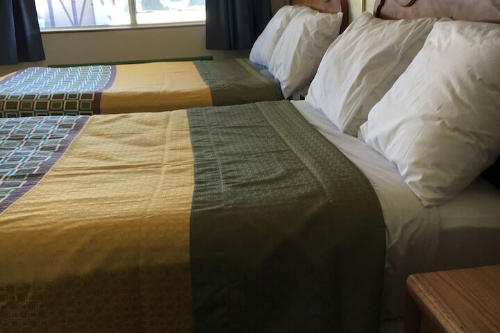 Room 10 of 36