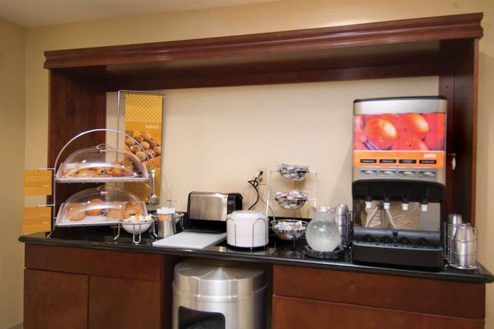 Hampton Inn & Suites Baton Rouge / Port Allen