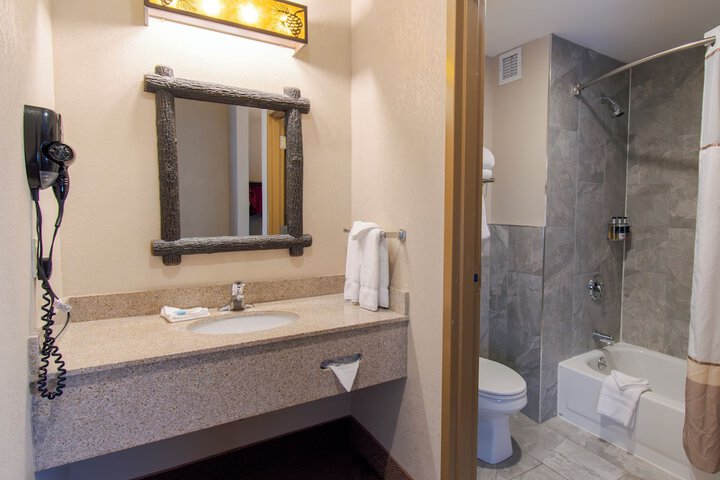 Great Escape Lodge & Indoor Waterpark