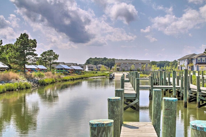 5 Mi to Bethany Beach: Chic Home w / Grill!