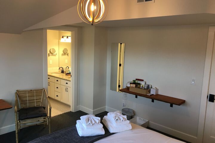 Room 34 of 58