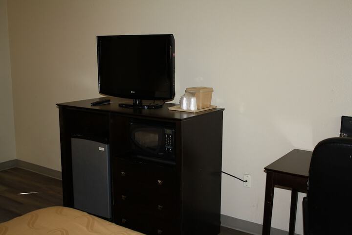 Room 104 of 129