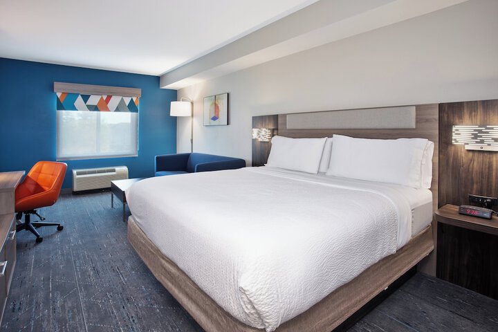Room 40 of 61
