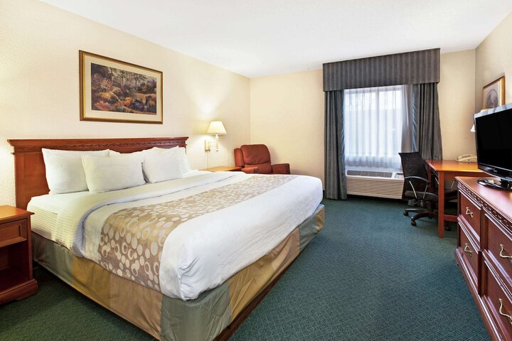 Room 28 of 36