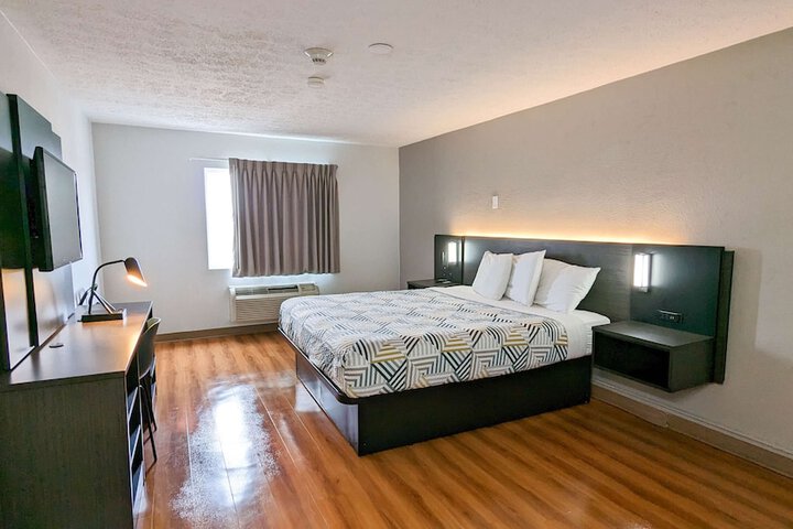 Room 20 of 27