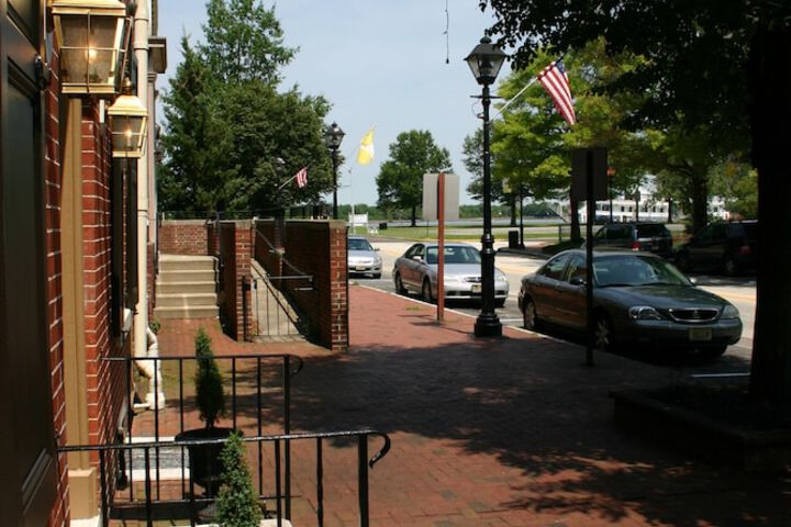 The Lily Inn