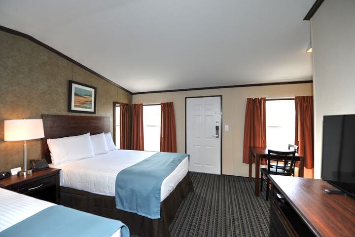 Instalodge Hotel & Suites