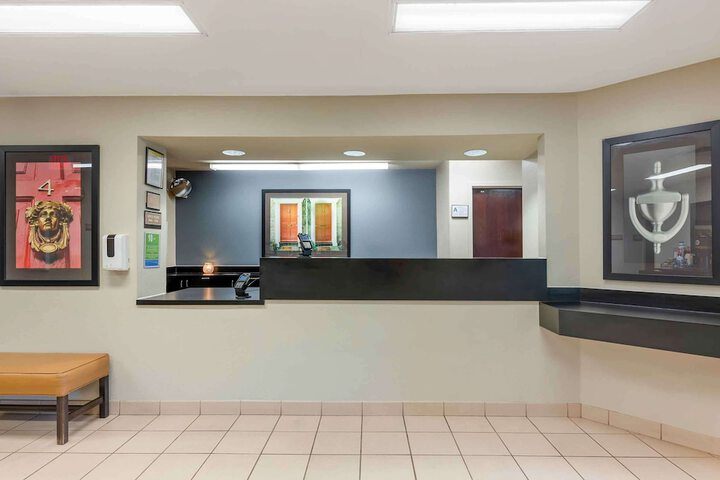 Hotel Interior 11 of 25
