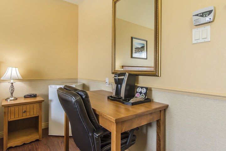 Room 14 of 68