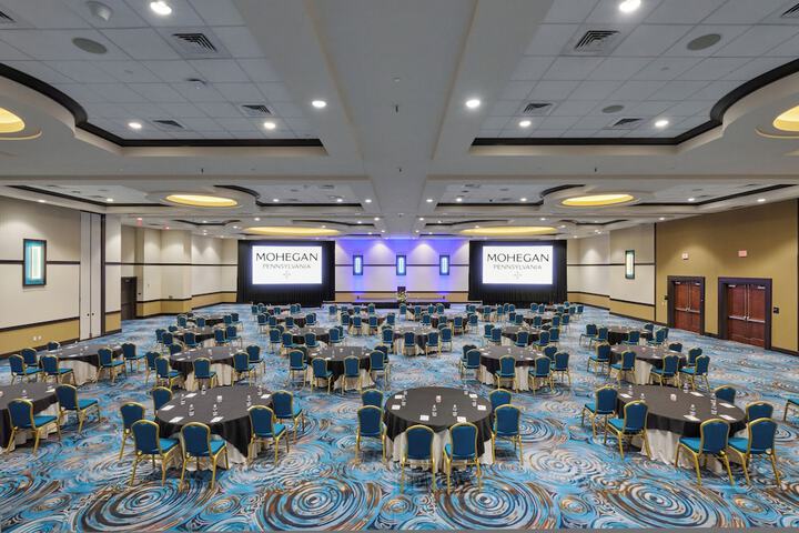 Mohegan Pennsylvania Casino Resort - Adults Only 21+
