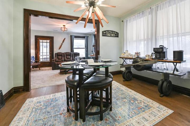 Sr Pilot Earhart Hangar Suite 2 br K & Q, 1 Ba
