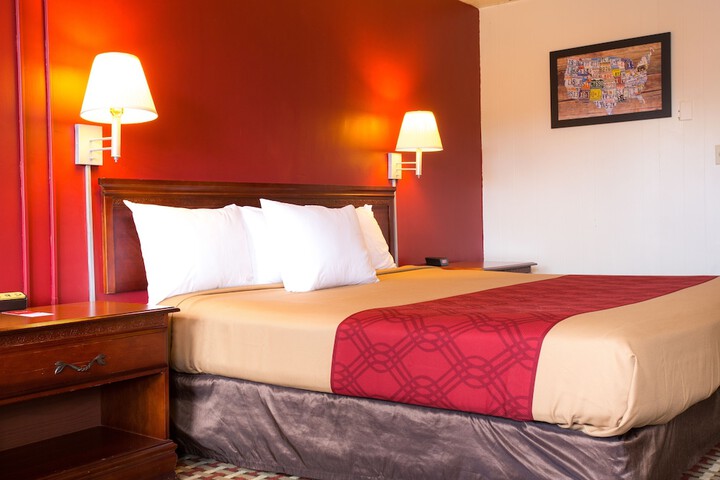 Room 21 of 36
