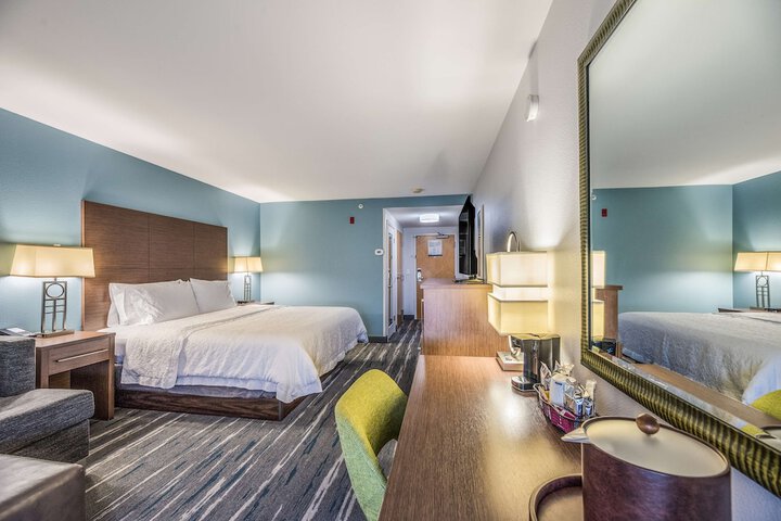 Room 14 of 36