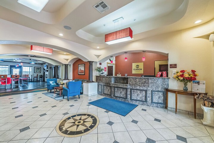 Clarion Inn & Suites Weatherford South