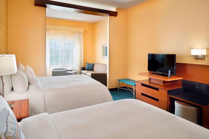 Room 12 of 19