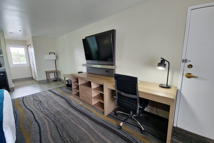 Room 34 of 64