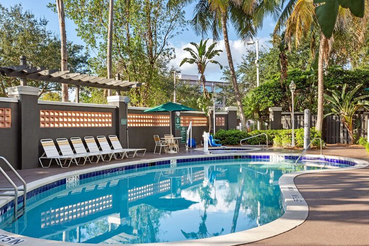 La Quinta Inn & Suites by Wyndham Ft. Lauderdale Plantation