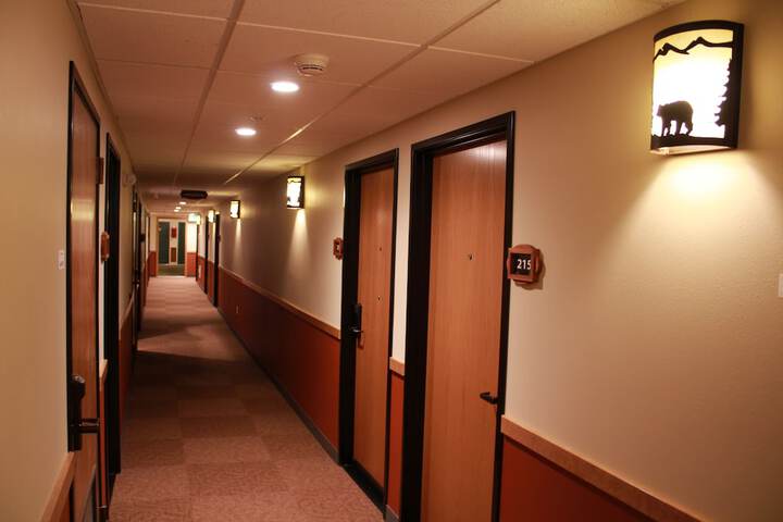 Ballroom/Hall 31 of 39