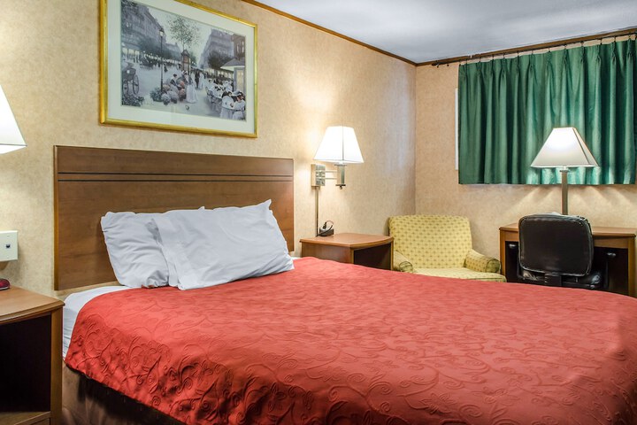 Econo Lodge Bellefonte I-99