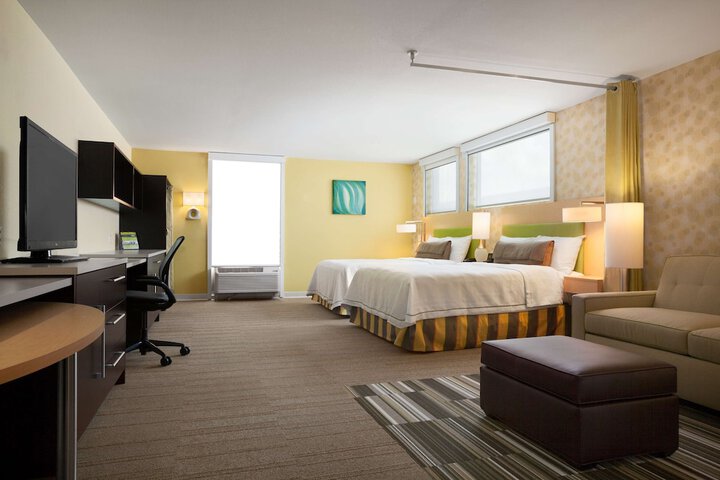 Room 14 of 37