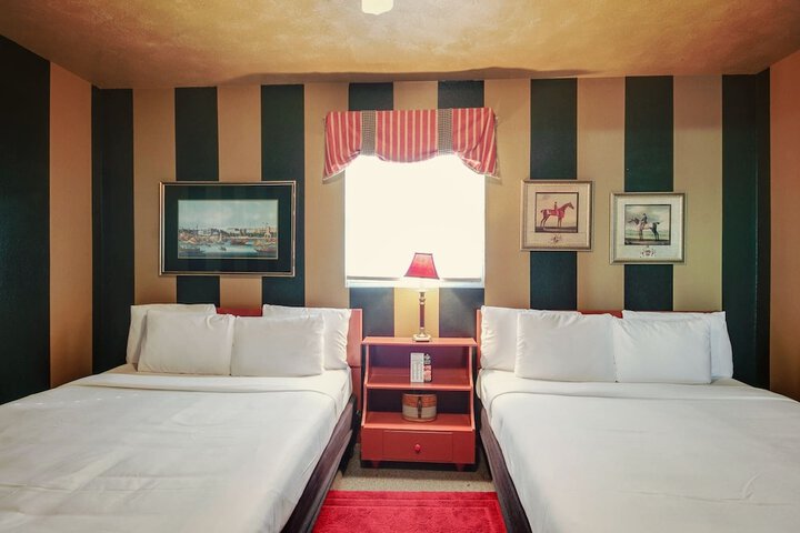 Room 35 of 54