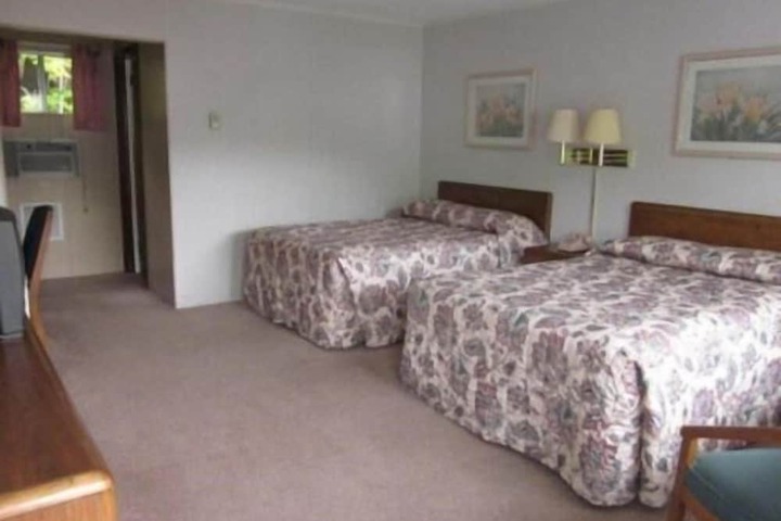 Room 18 of 22