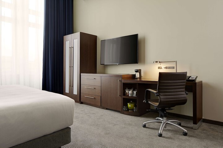Room 14 of 30