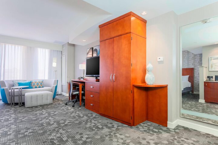 Room 17 of 41