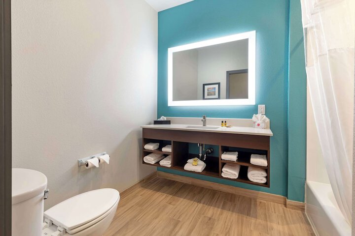 Room 15 of 34