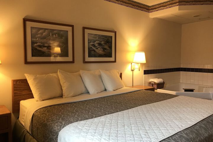 Room 32 of 38