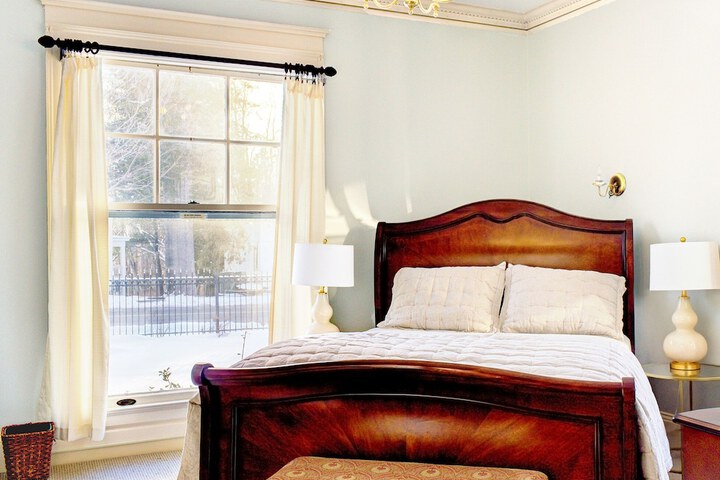 Room 10 of 34