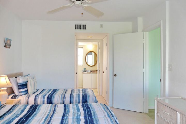 Room 15 of 26