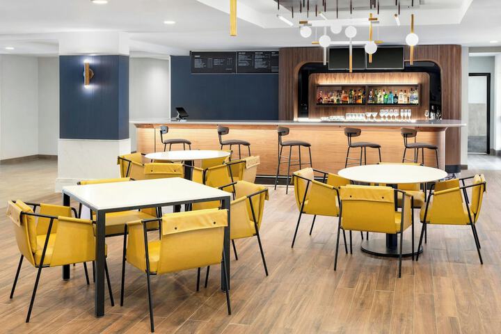 Courtyard by Marriott Cleveland Airport South