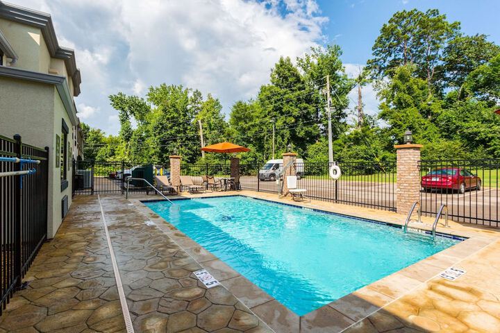 Pool 4 of 31
