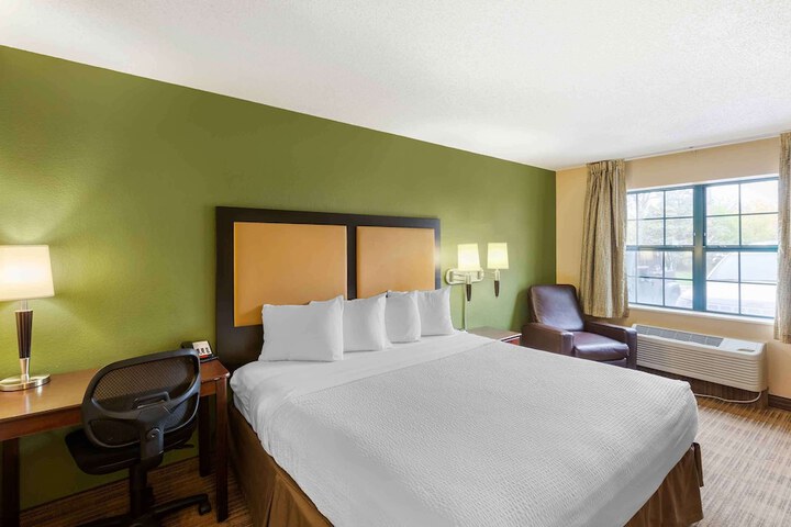 Extended Stay America Select Suites - Milwaukee - Waukesha