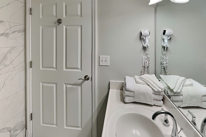 Room 137 of 394
