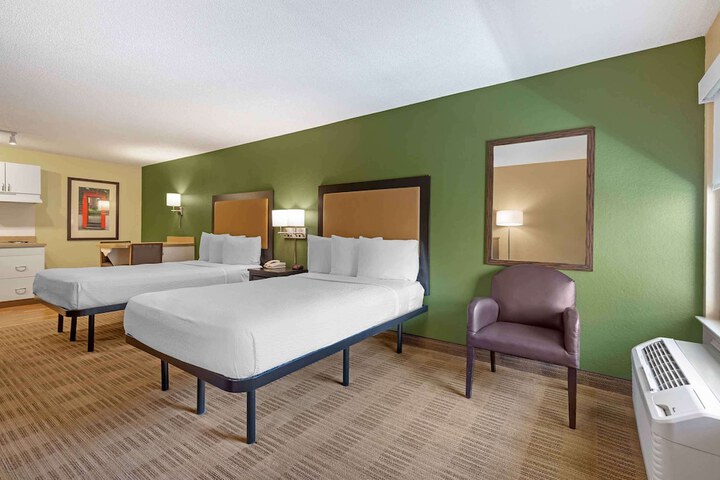 Room 10 of 31