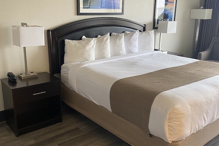 Room 40 of 60