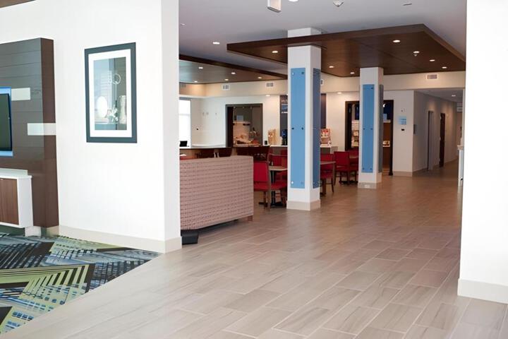 Holiday Inn Express & Suites Birmingham North - Fultondale by IHG