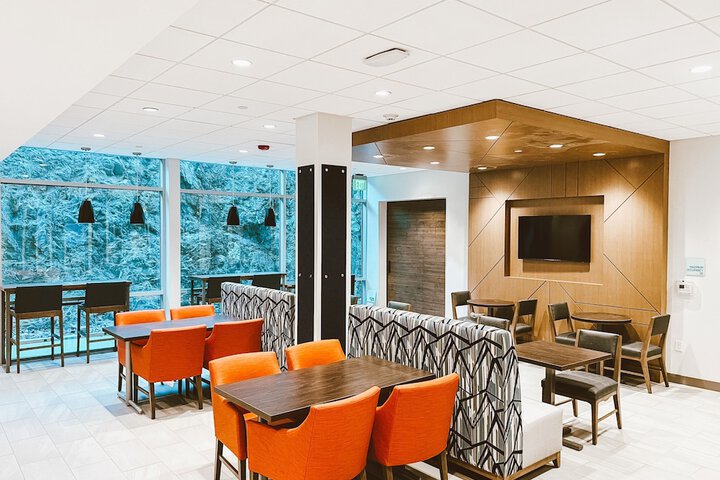 Breakfast/Coffee Service 18 of 27