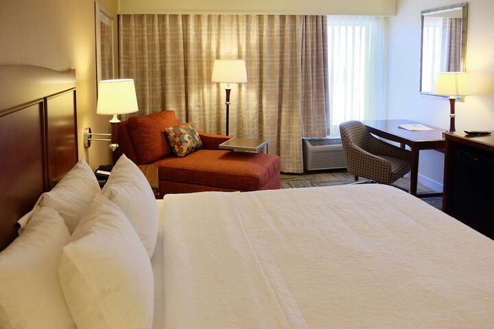 Room 30 of 46