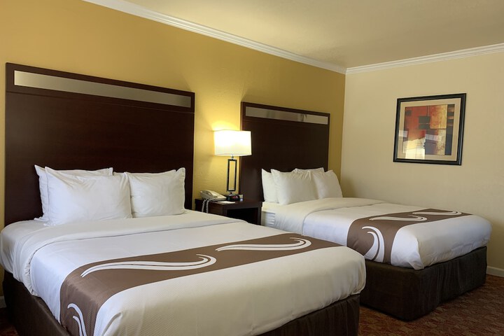 Room 40 of 46
